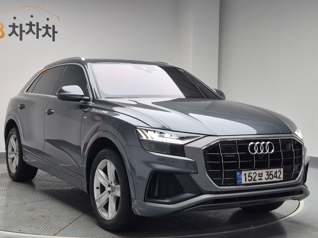 2021 AUDI Q8 