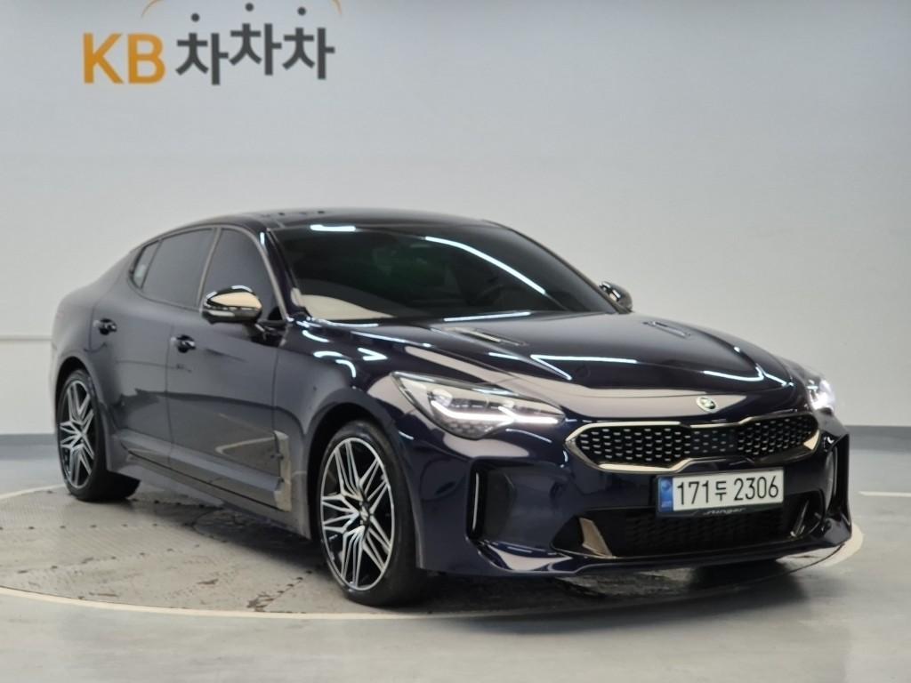 2021 KIA STINGER Meister 