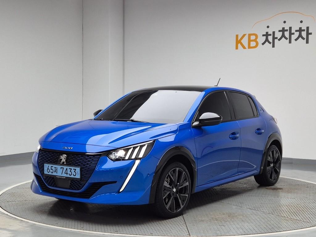 2023 PEUGEOT e-208 