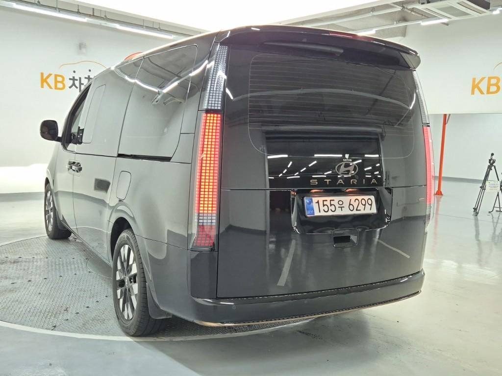 2025 HYUNDAI STARIA 
