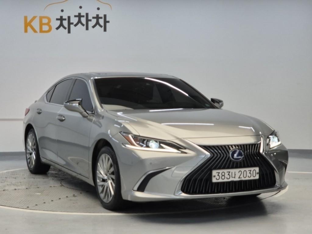 2021 LEXUS ES 