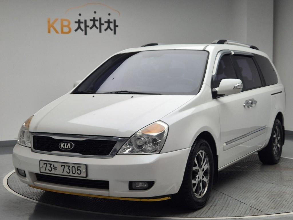 2013 KIA CARNIVAL R 