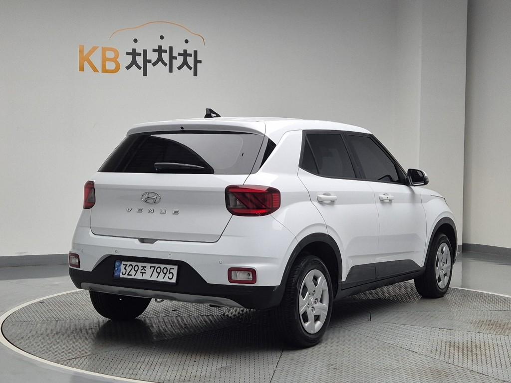 2021 HYUNDAI VENUE 