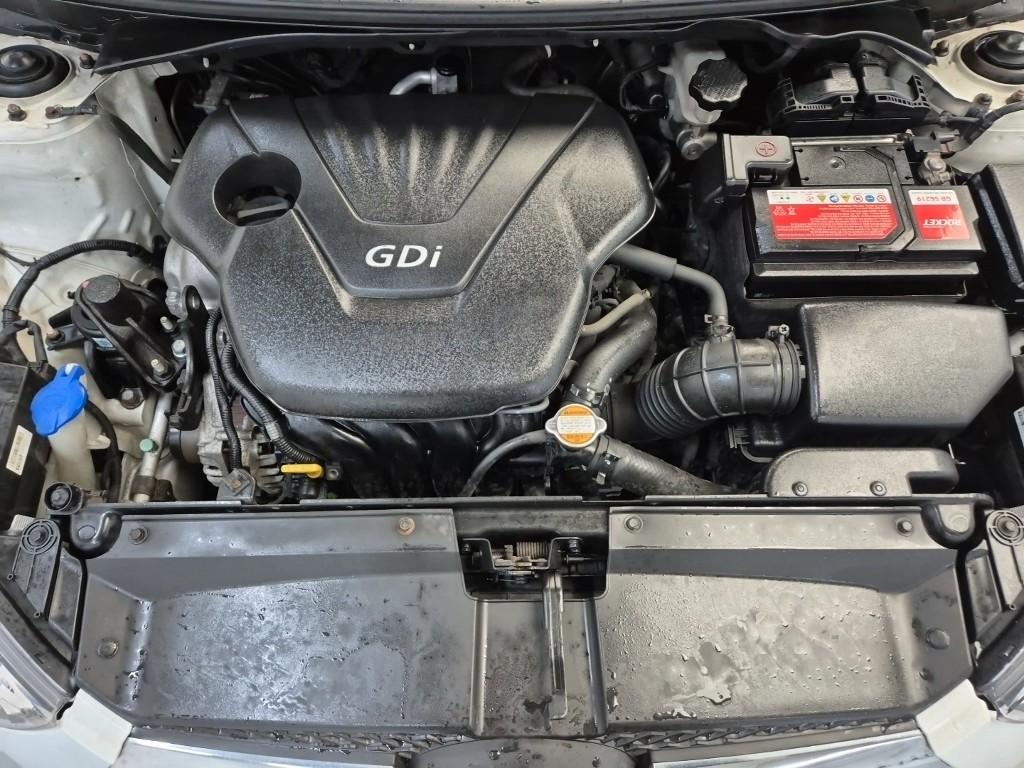 2012 HYUNDAI VELOSTER 