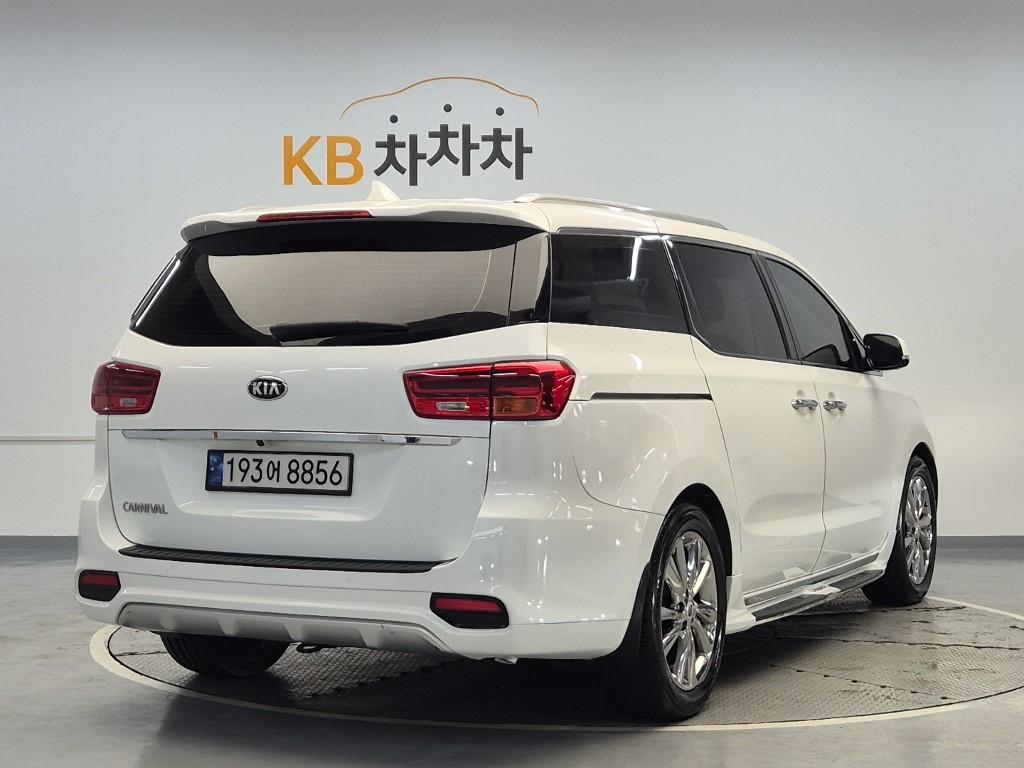 2019 KIA THE NEW CARNIVAL 