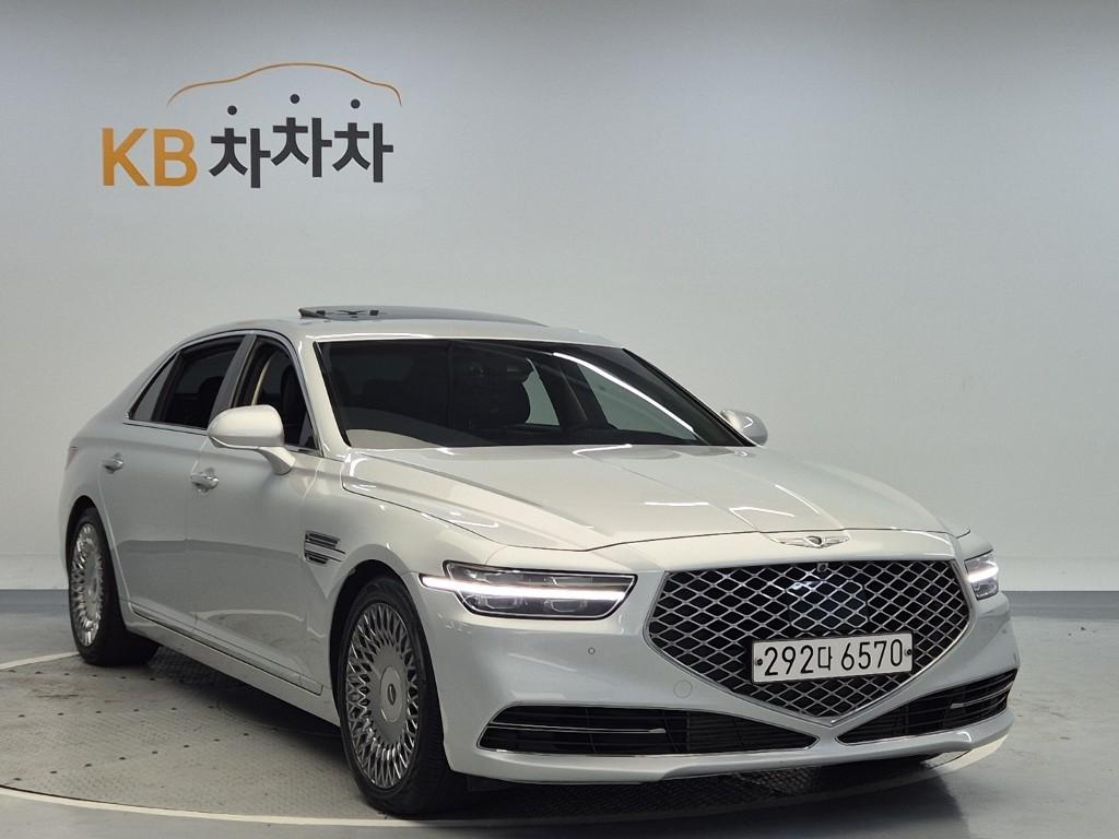 2019 GENESIS G90 