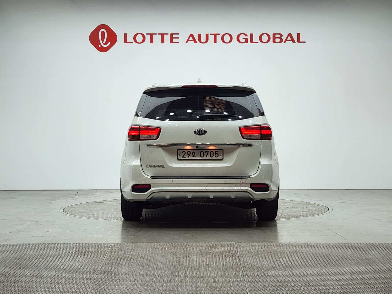 2019 KIA THE NEW CARNIVAL 9seat Diesel Luxury