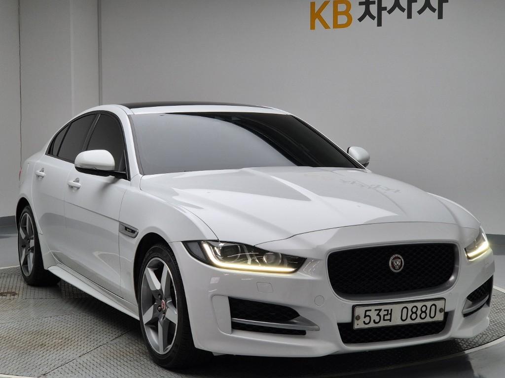 2016 JAGUAR XE 