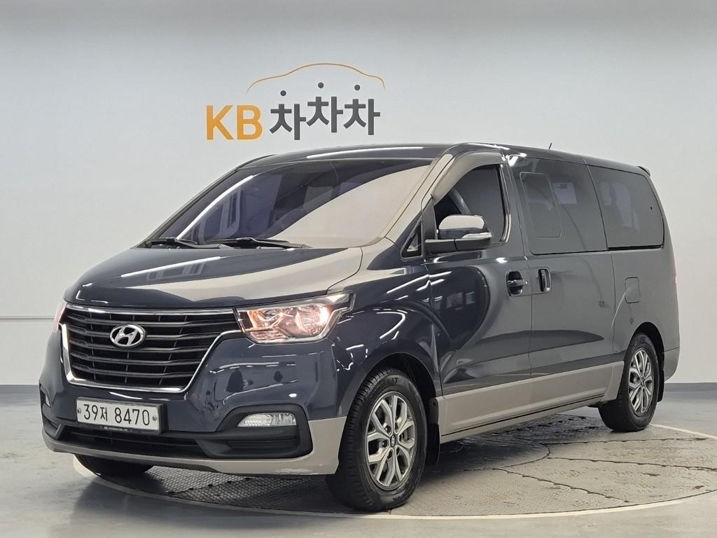 2018 HYUNDAI THE NEW GRAND STAREX 