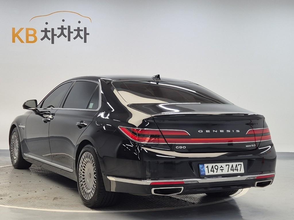 2019 GENESIS G90 