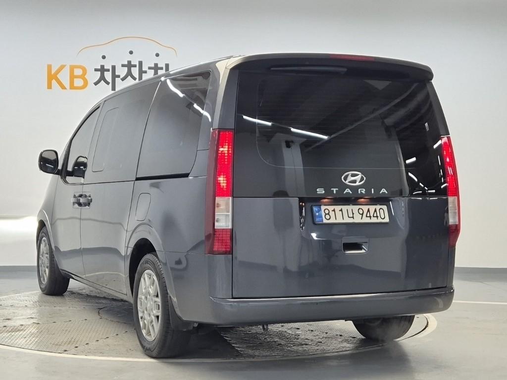 2022 HYUNDAI STARIA 