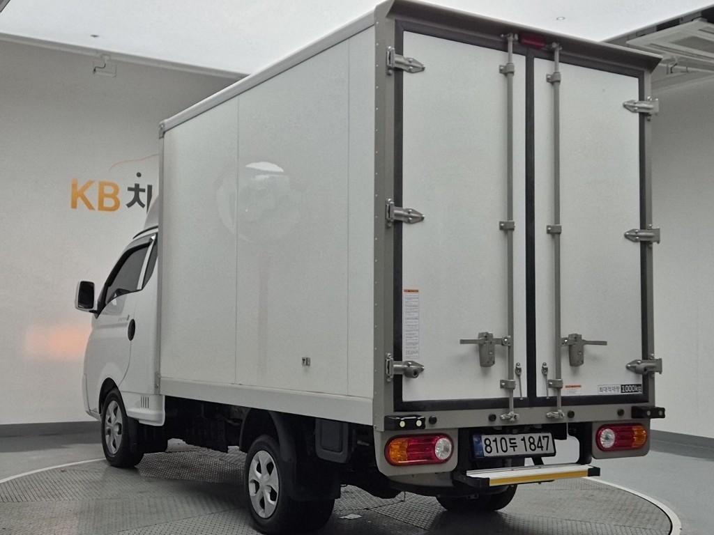 2025 HYUNDAI PORTER II 