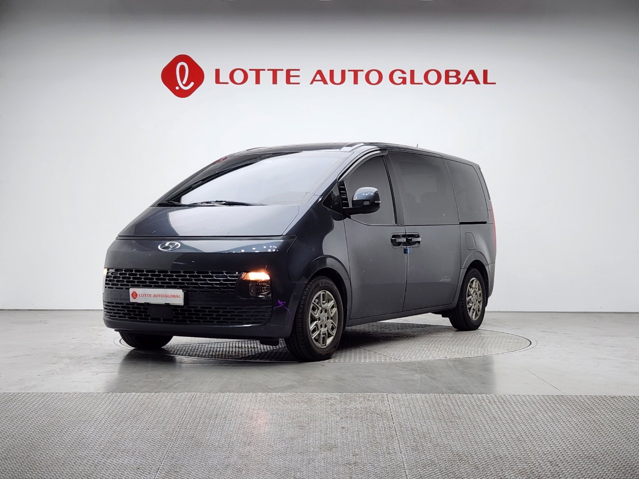 2023 HYUNDAI STARIA 2.2 Diesel Tourer 9seat 2W Modern