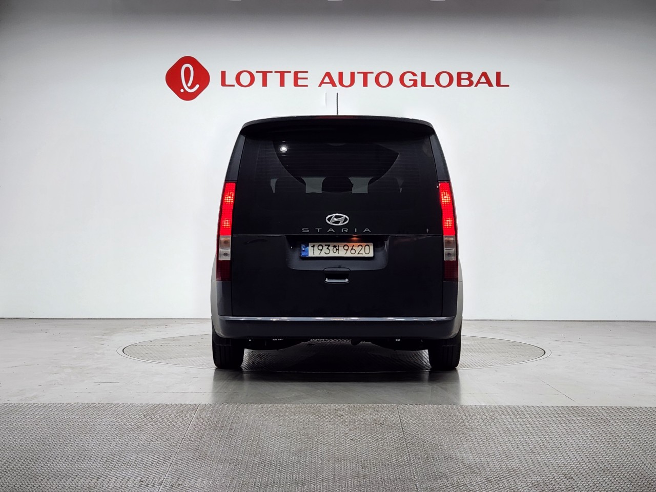 2023 HYUNDAI STARIA 2.2 Diesel Tourer 9seat 2W Modern