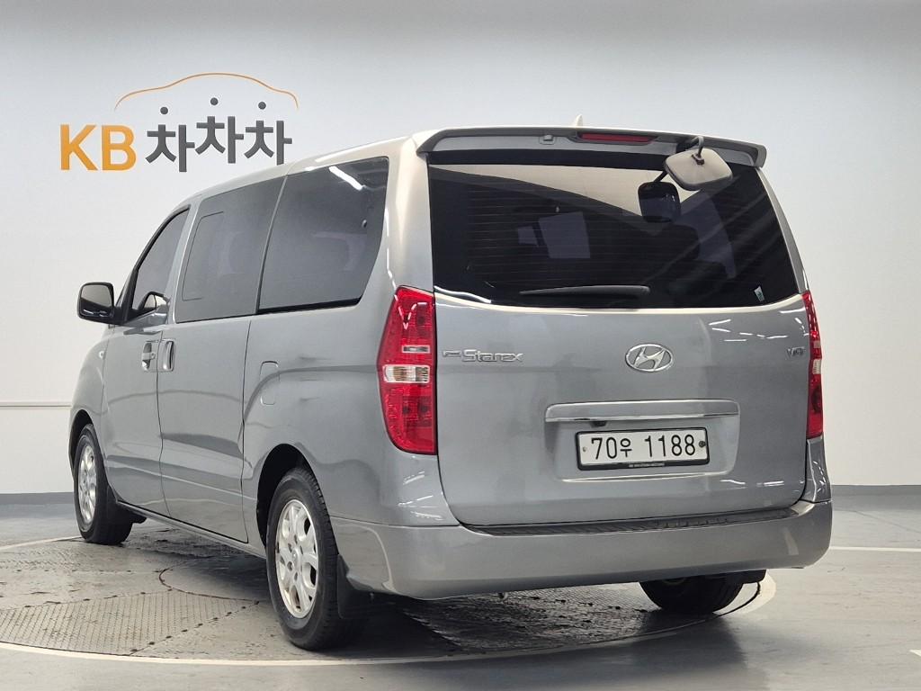 2015 HYUNDAI GRAND STAREX 