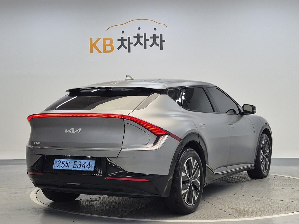 2022 KIA EV6 