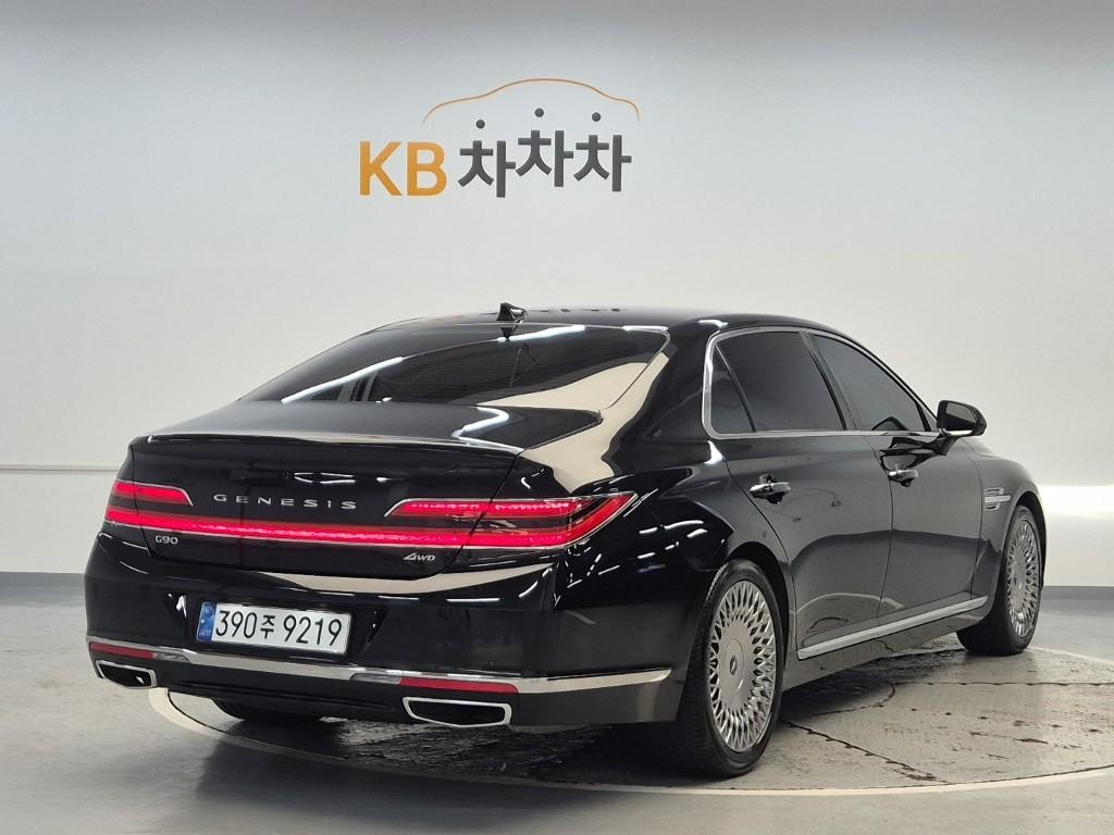 2021 GENESIS G90 