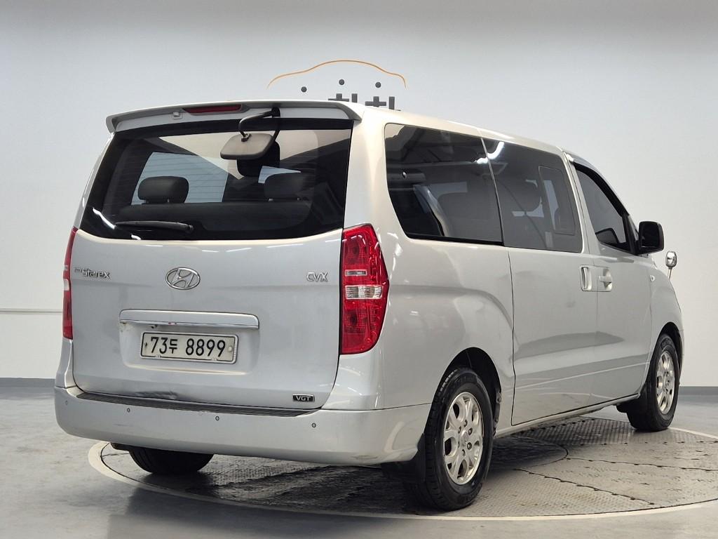 2010 HYUNDAI GRAND STAREX 