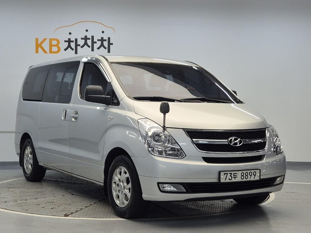 2010 HYUNDAI GRAND STAREX 