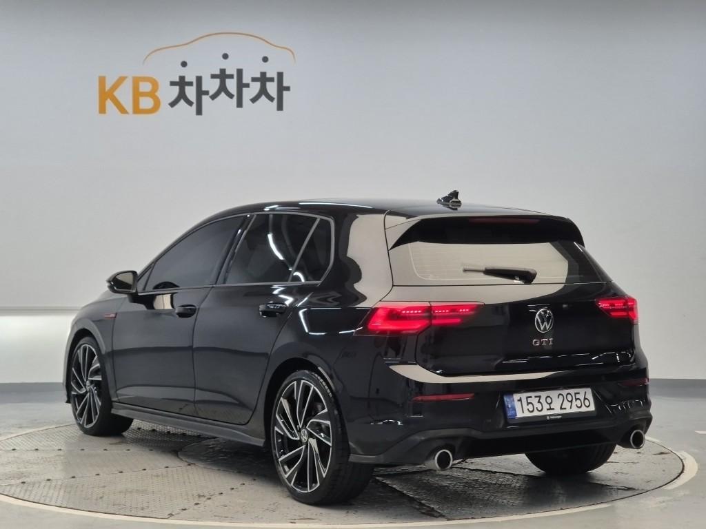 2022 VOLKSWAGEN GOLF (8Gen) 