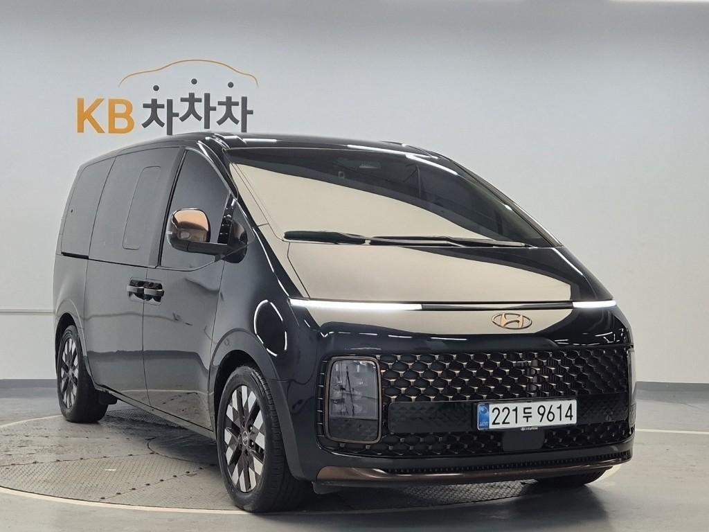 2022 HYUNDAI STARIA 