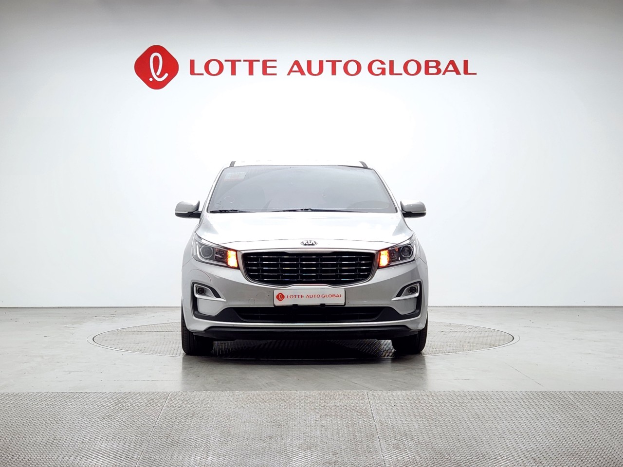 2020 KIA THE NEW CARNIVAL 11seat Diesel Deluxe