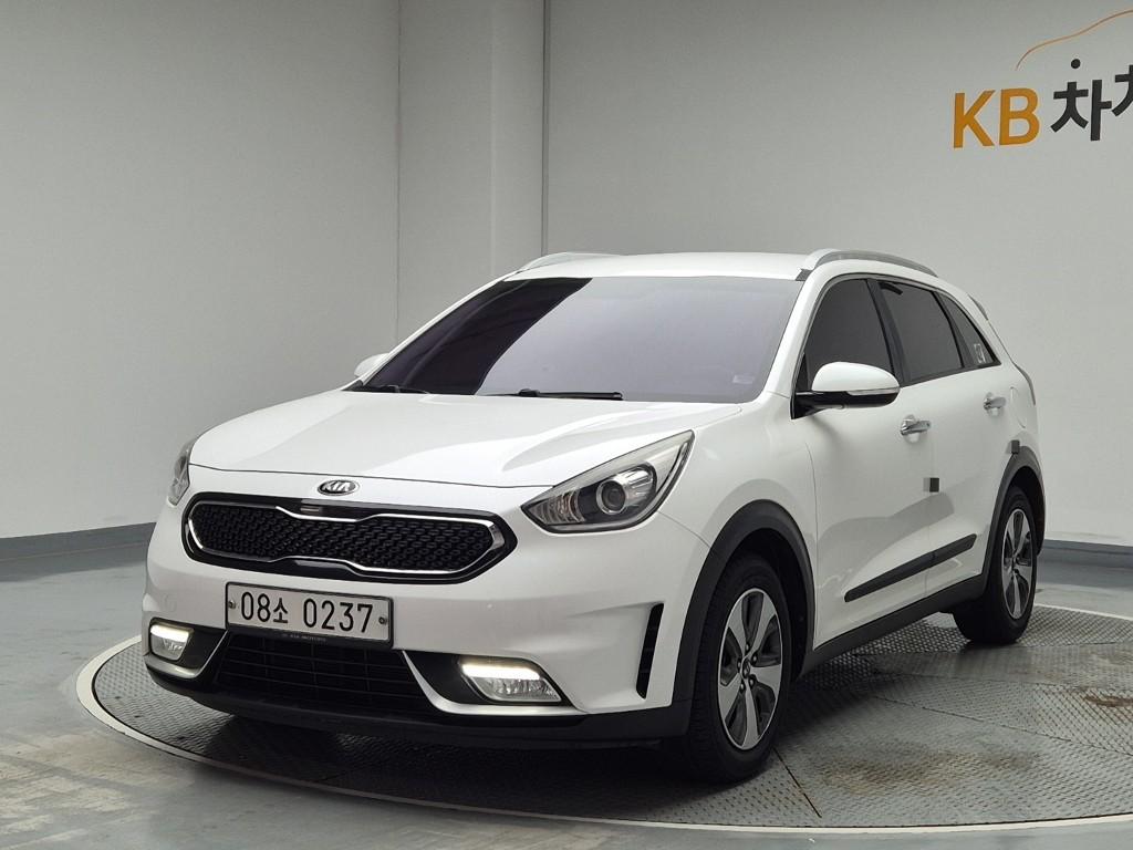 2017 KIA NIRO 