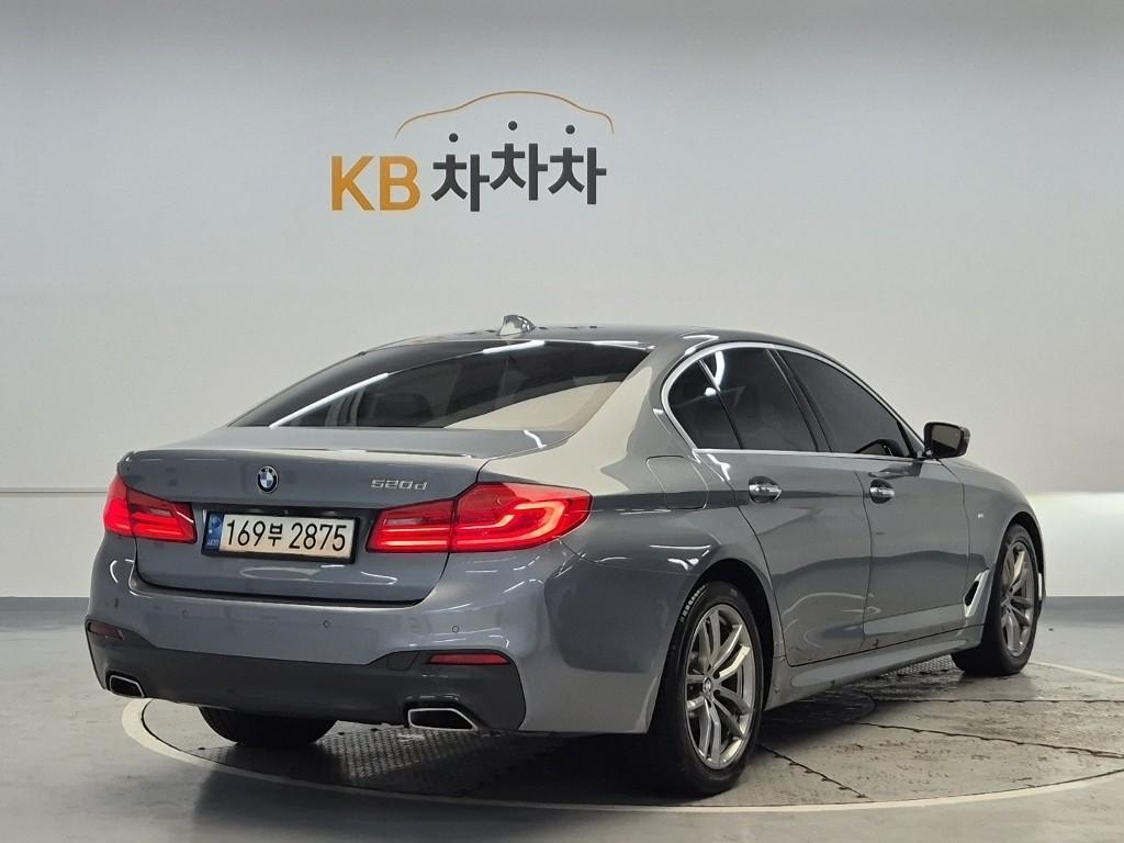 2018 BMW 5 SERIES (7Gen) 