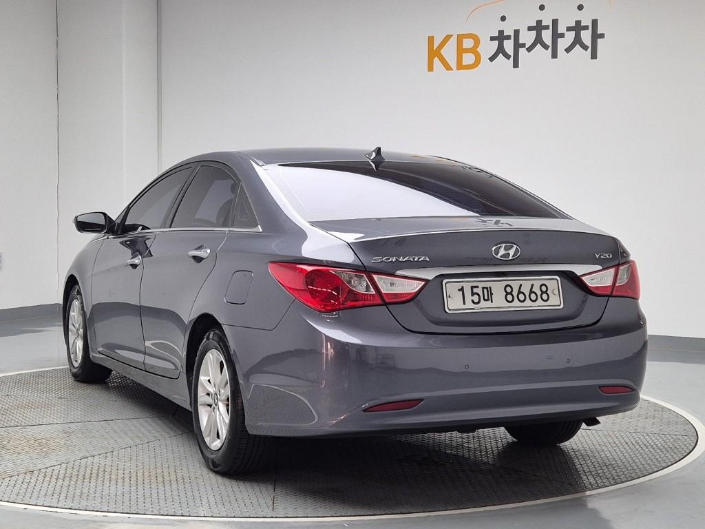 2010 HYUNDAI SONATA (YF) 
