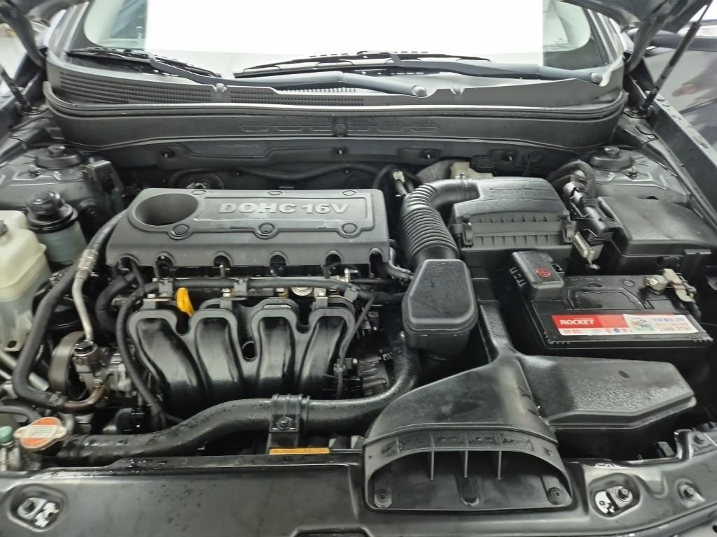 2010 HYUNDAI SONATA (YF) 