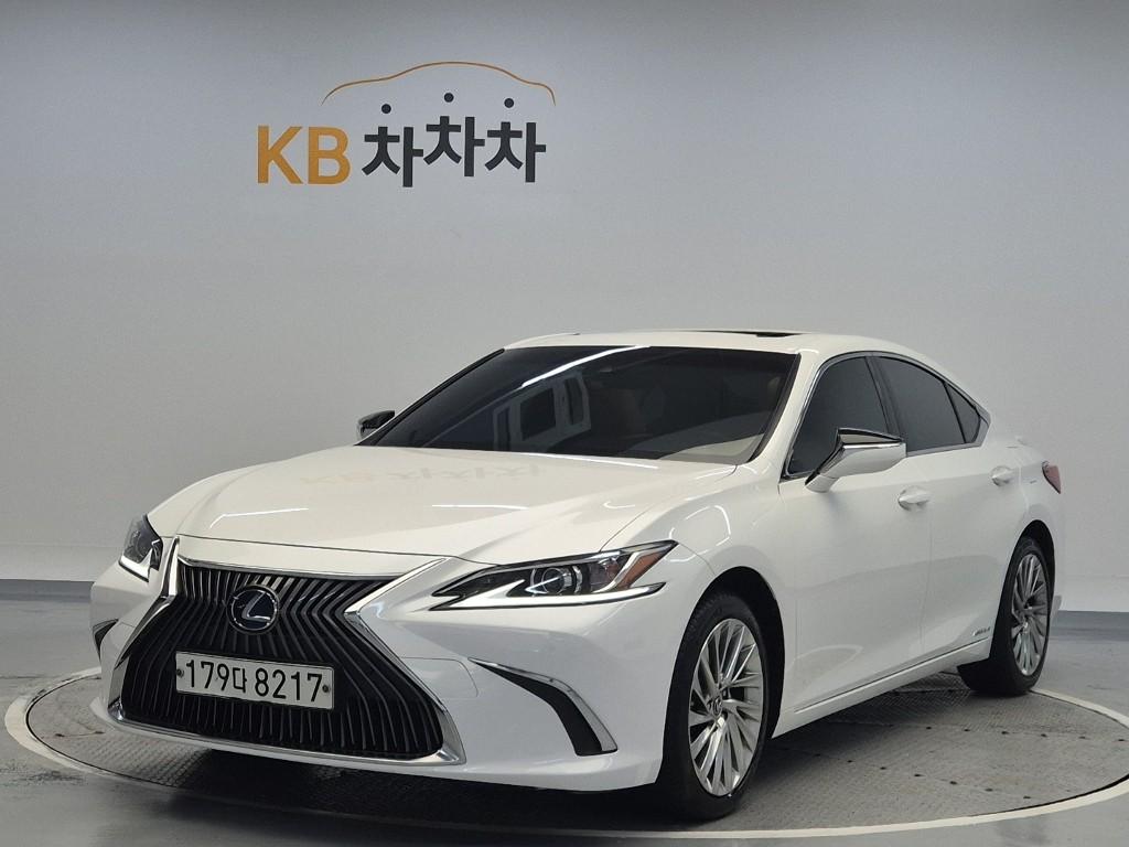 2020 LEXUS ES 