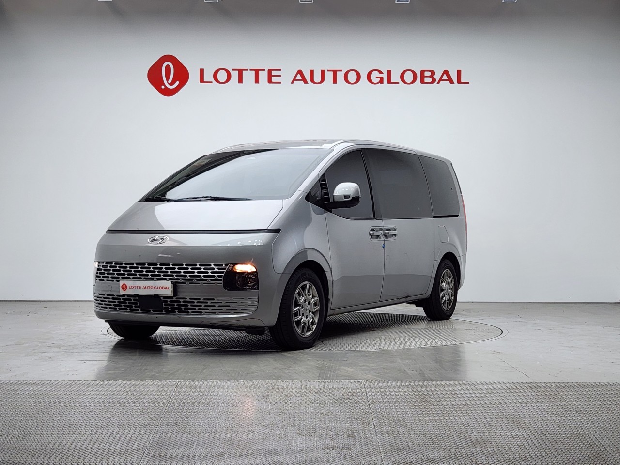 2022 HYUNDAI STARIA 2.2 Diesel Tourer 11seat 2W Modern