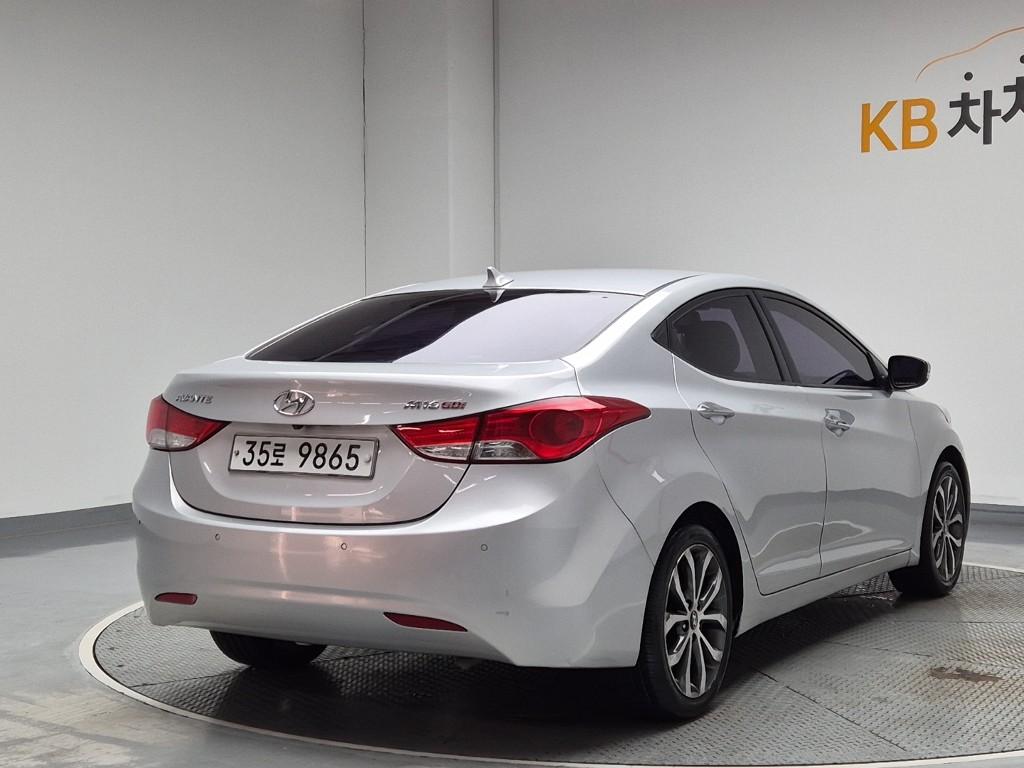 2013 HYUNDAI AVANTE MD 