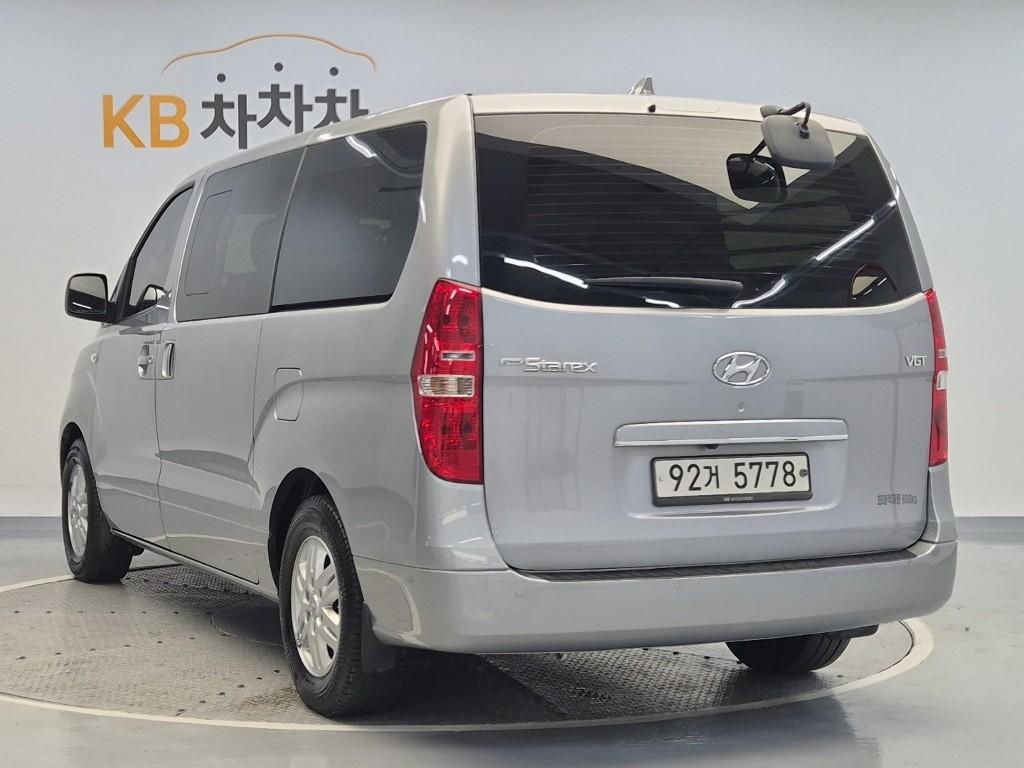 2021 HYUNDAI THE NEW GRAND STAREX 