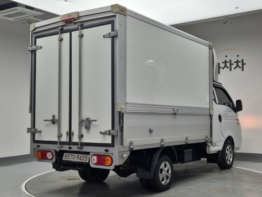 2023 HYUNDAI PORTER II 