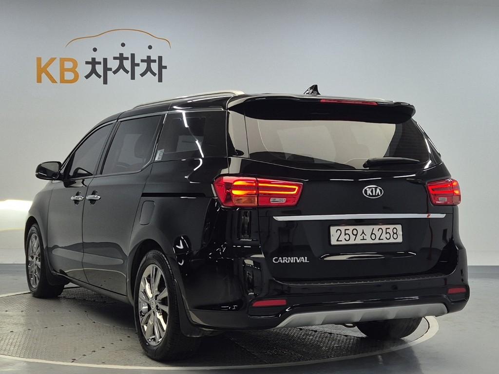 2019 KIA THE NEW CARNIVAL 