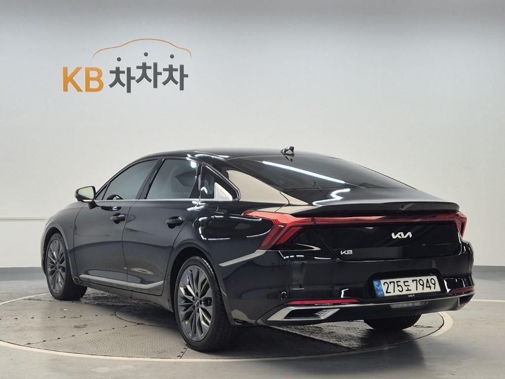 2023 KIA K8 