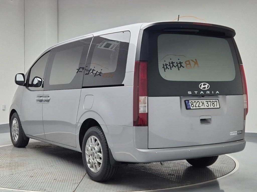 2025 HYUNDAI STARIA 