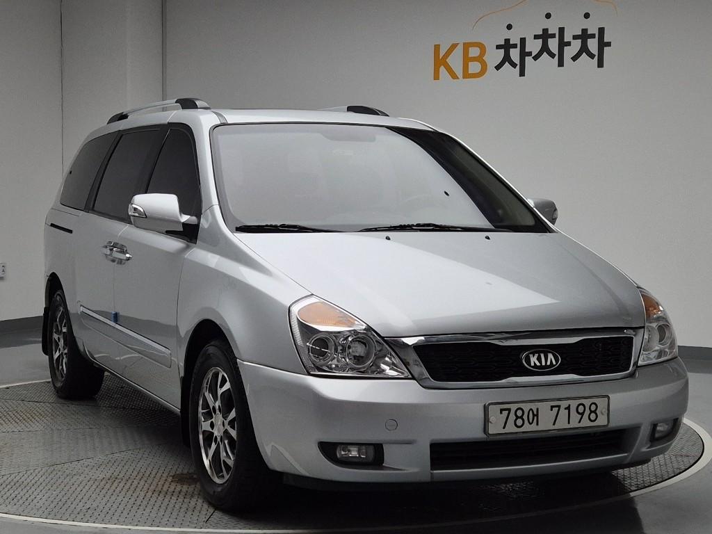 2014 KIA CARNIVAL R 
