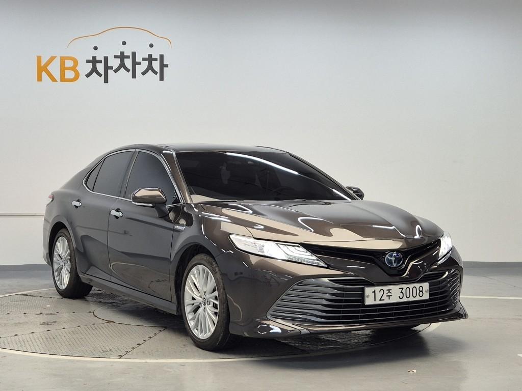 2019 TOYOTA CAMRY 
