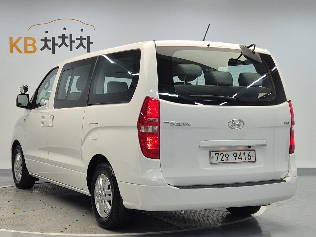 2016 HYUNDAI GRAND STAREX 