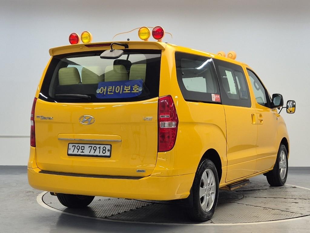 2015 HYUNDAI GRAND STAREX 