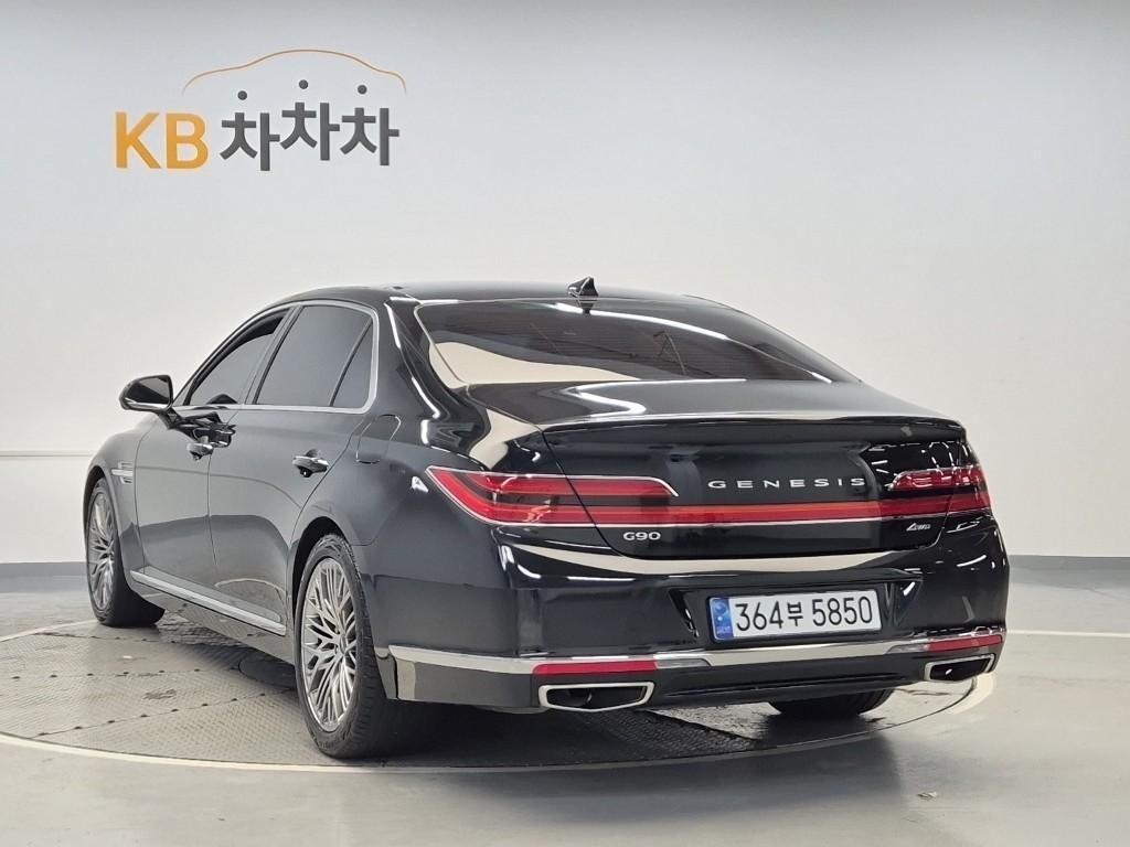 2021 GENESIS G90 