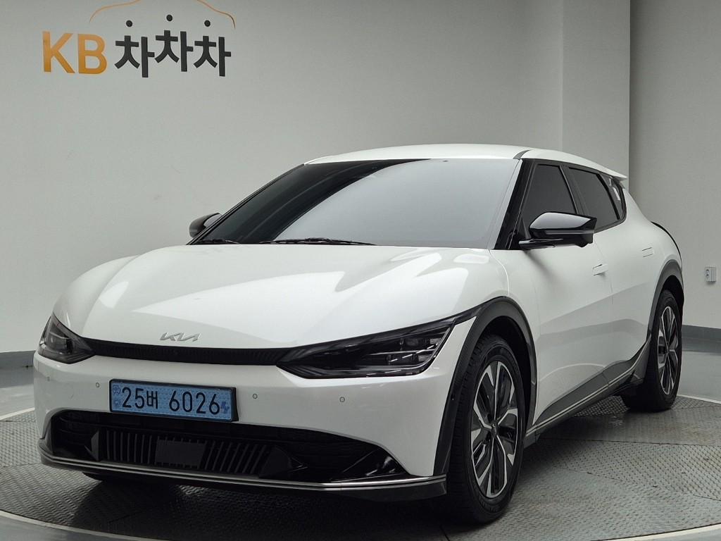 2022 KIA EV6 