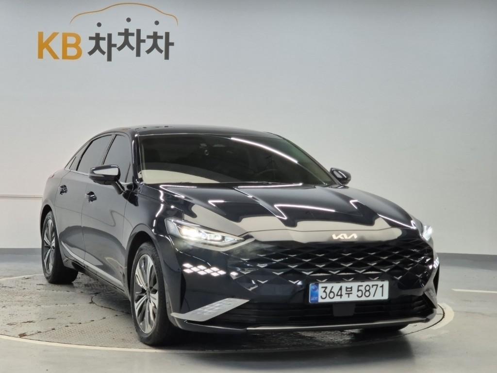 2022 KIA K8 