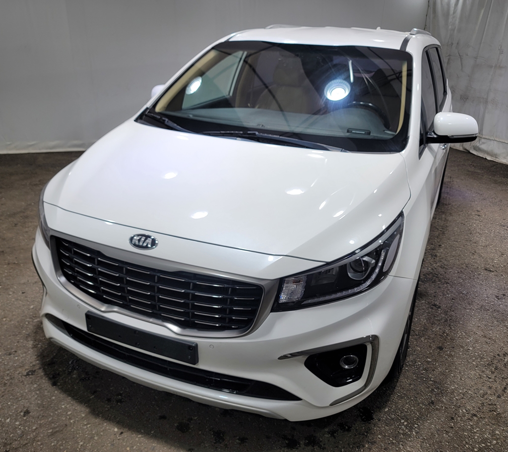 2020 KIA THE NEW CARNIVAL 9seat Diesel Luxury