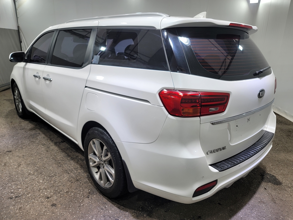 2020 KIA THE NEW CARNIVAL 9seat Diesel Luxury