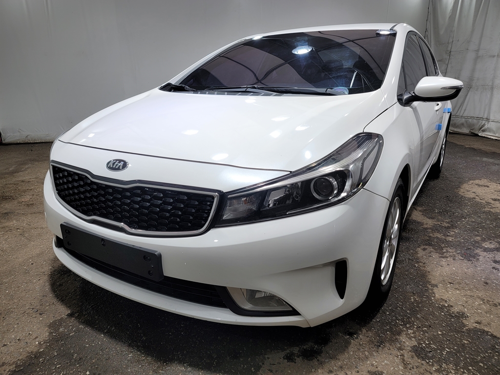2017 KIA THE NEW K3 1.6 Diesel Deluxe