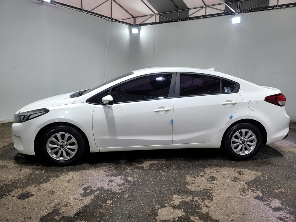 2017 KIA THE NEW K3 1.6 Diesel Deluxe