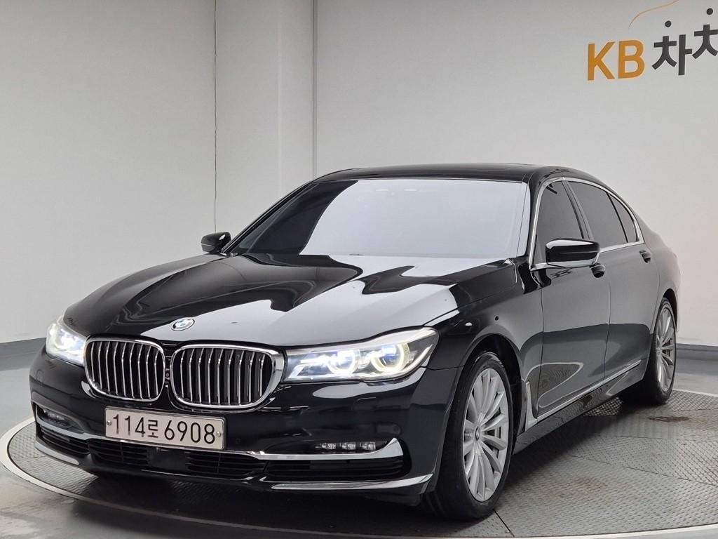 2016 BMW 7 SERIES (6Gen) 